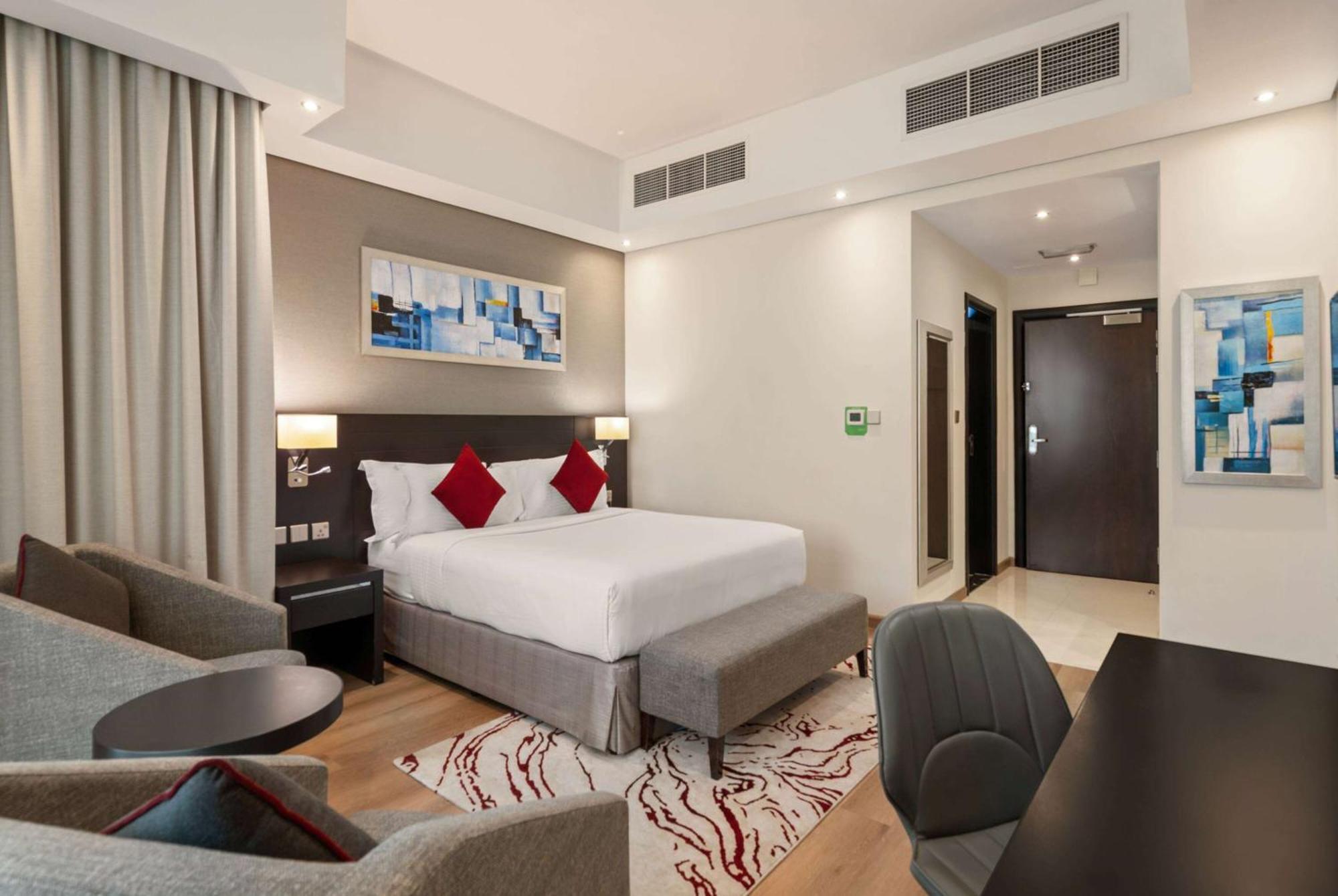 Ramada By Wyndham Dubai Barsha Heights Hotel Exterior photo
