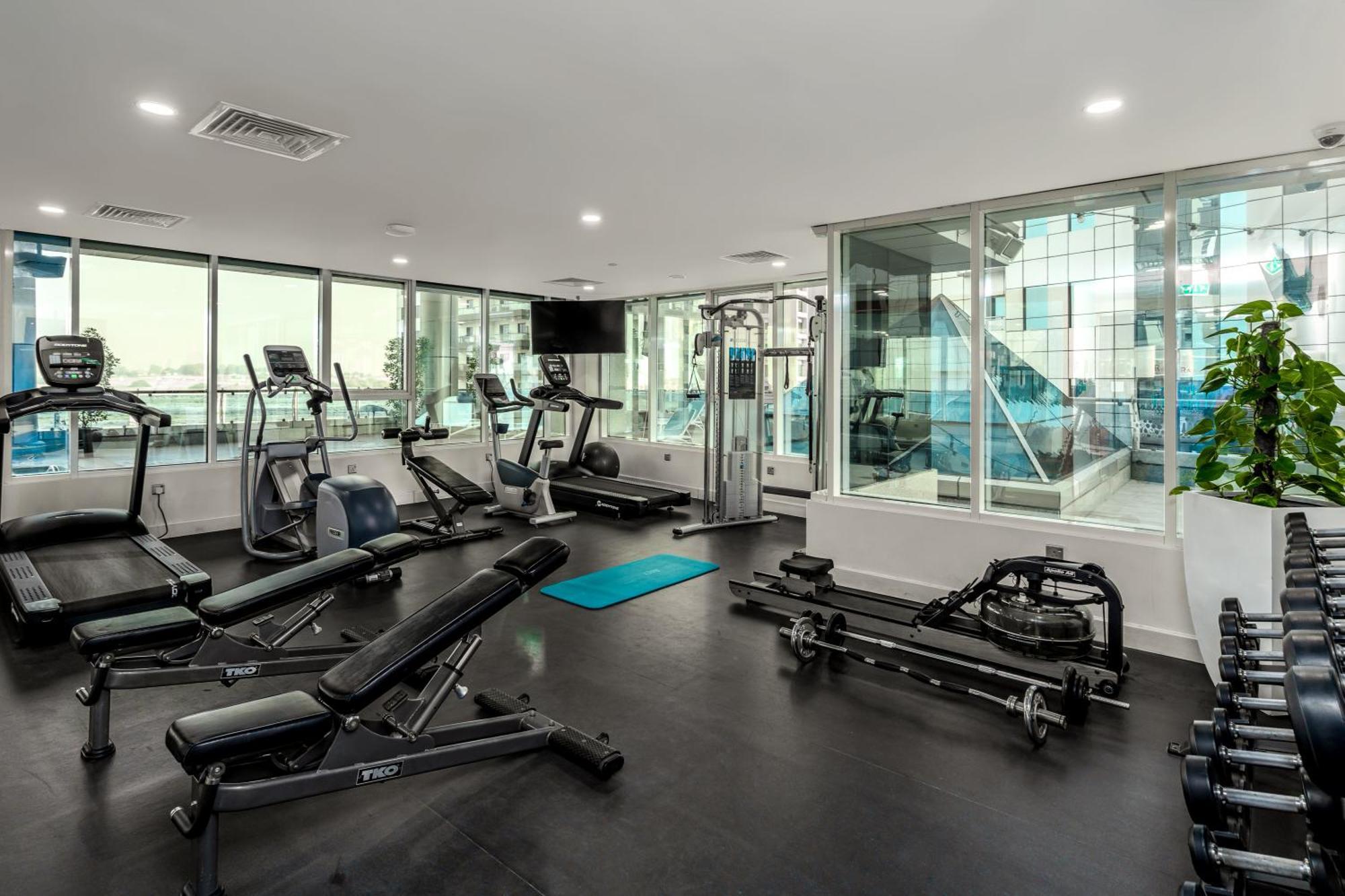Ramada By Wyndham Dubai Barsha Heights Hotel Exterior photo